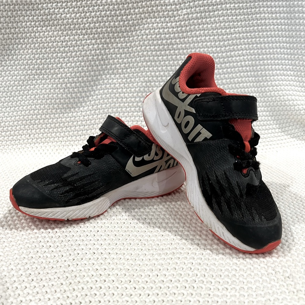 Kids Nike star runner size 11c